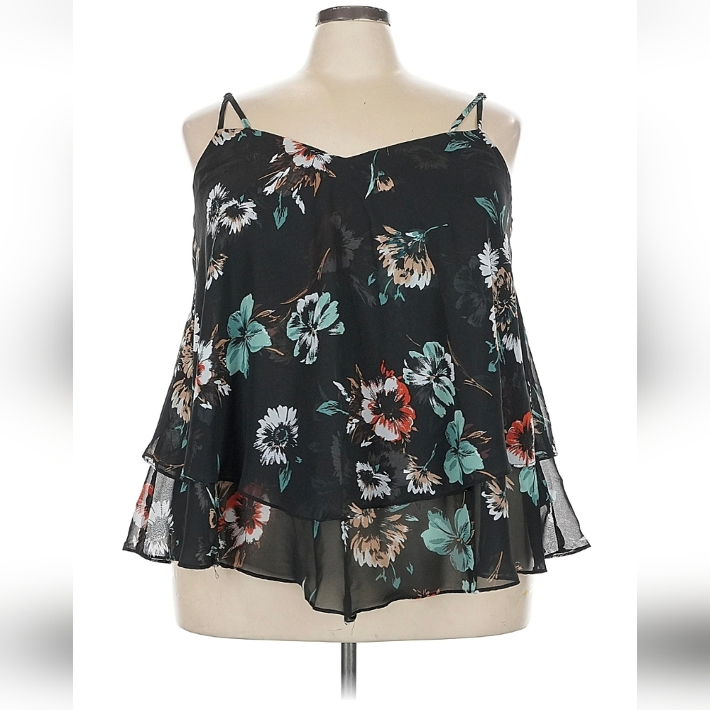 Torrid Black Floral Camisole 🏵️ NWOT